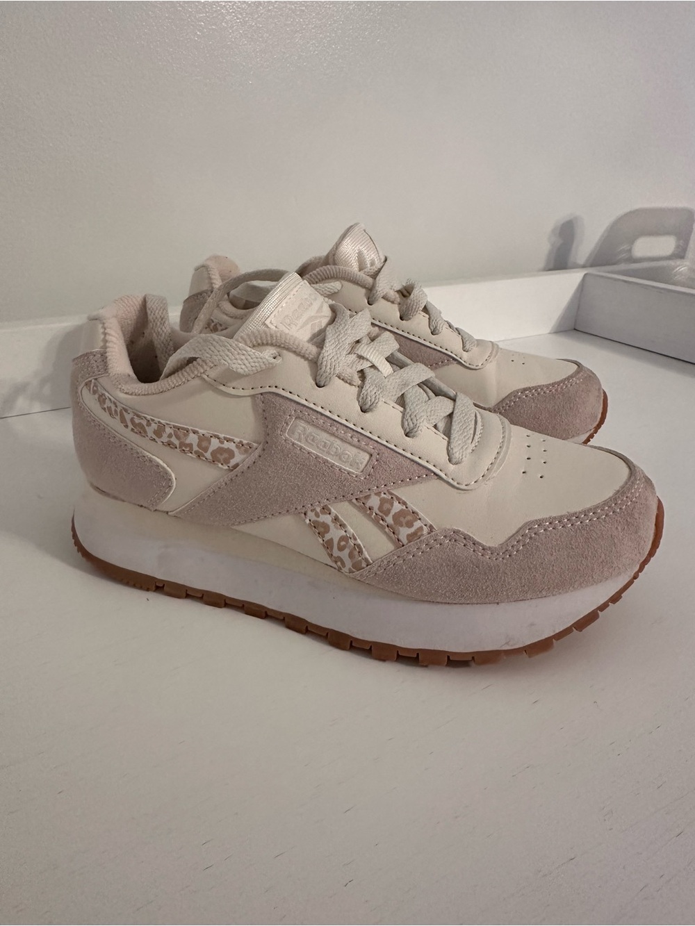 Reebok Kids Classic Sneakers - Size 2 - Picture 3 of 10